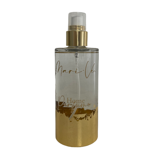 Mari-Ve® home perfume 200 ml – flesje met hand aangebracht bladgoud en spraydop, verkrijgbaar in de verschillende huisgeuren van Mari-Ve