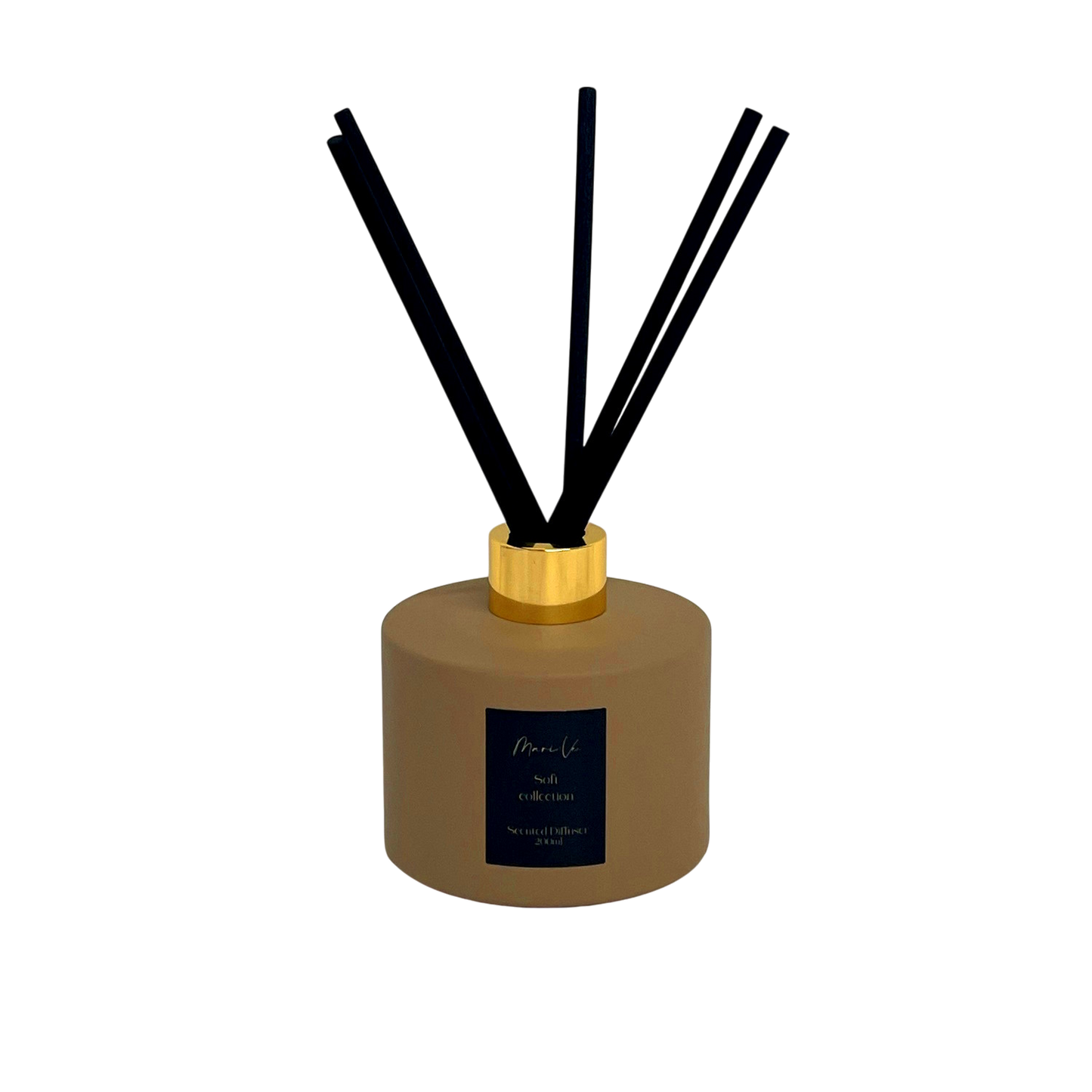 Diffuser Café - luxe interieurgeur in matte beige houder met gouden hals en vijf zwarte geurstokken, 200 ml, keuze uit 10 huisparfums