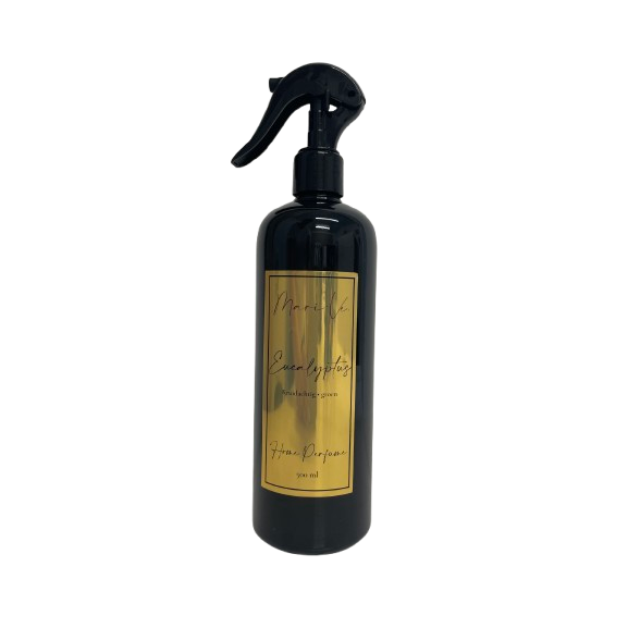 Mari-Ve® roomspray 500 ml – zwarte PET-fles met gouden label en spraykop, geur Eucalyptus