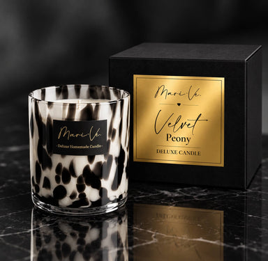 Black & White Deluxe Geurkaars • Velvet Peony