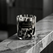 Black & White Deluxe Scented Candle – Velvet Peony
