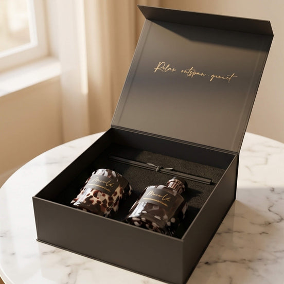 Luxe Giftbox Red Wine – Madagascan vanille • Geurkaars & Diffuser