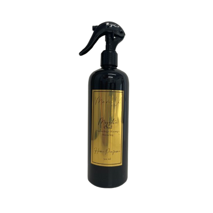 Mari-Ve® roomspray 500 ml – zwarte PET-fles met gouden label en spraykop, geur Mystic Oud